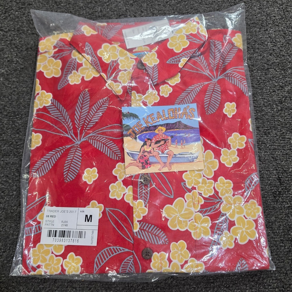 Reyn Spooner Trader Joe's Button Up Mens M Red Breezy Plume Hawaiian Shirt RJ20